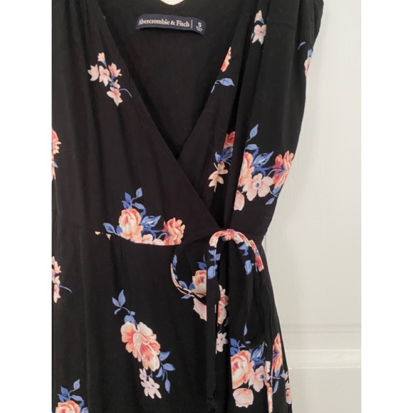A&F floral print wrap dress - Picture 3 of 4